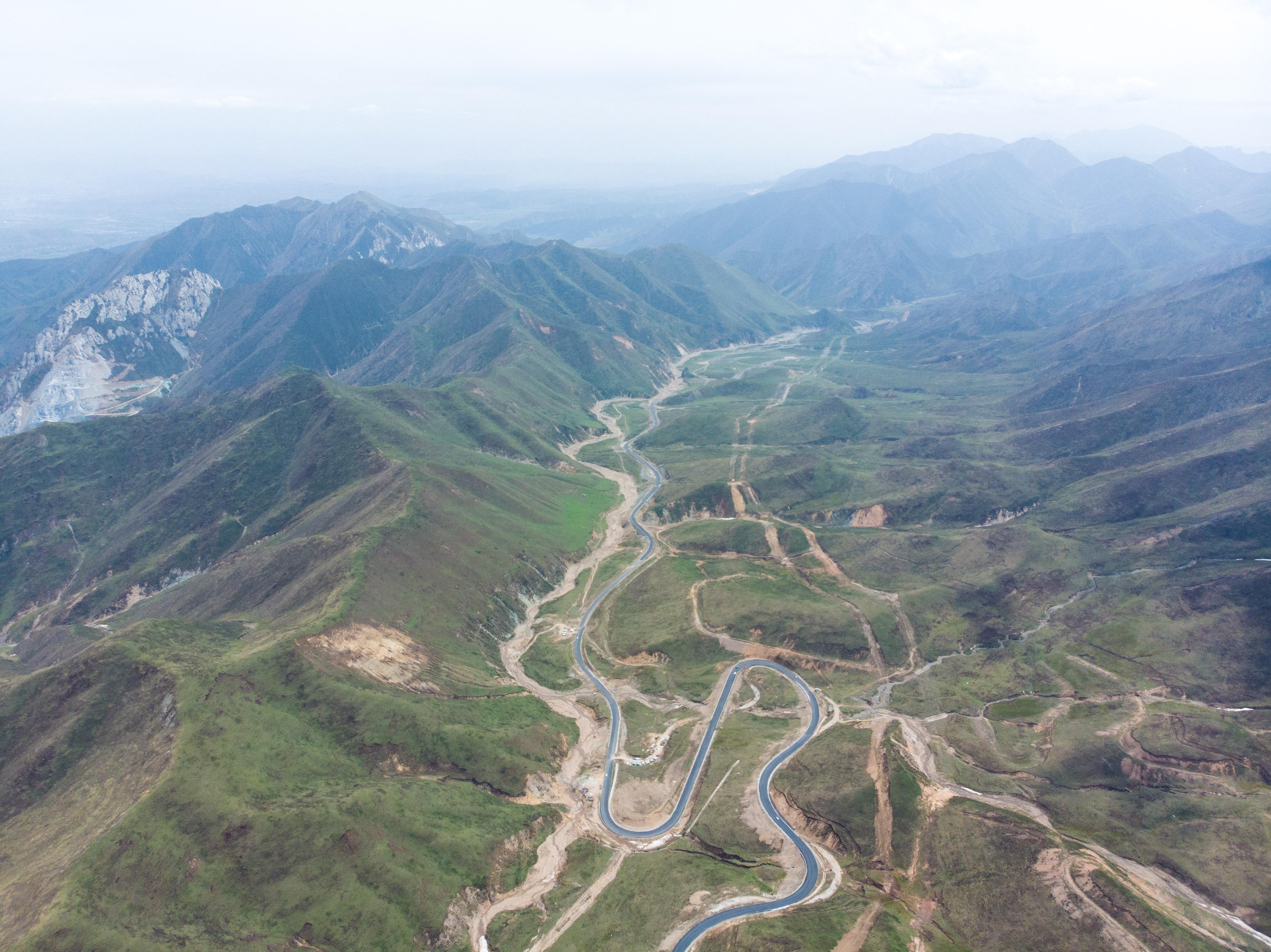 青海之光，高科技产品引领未来生活新篇章