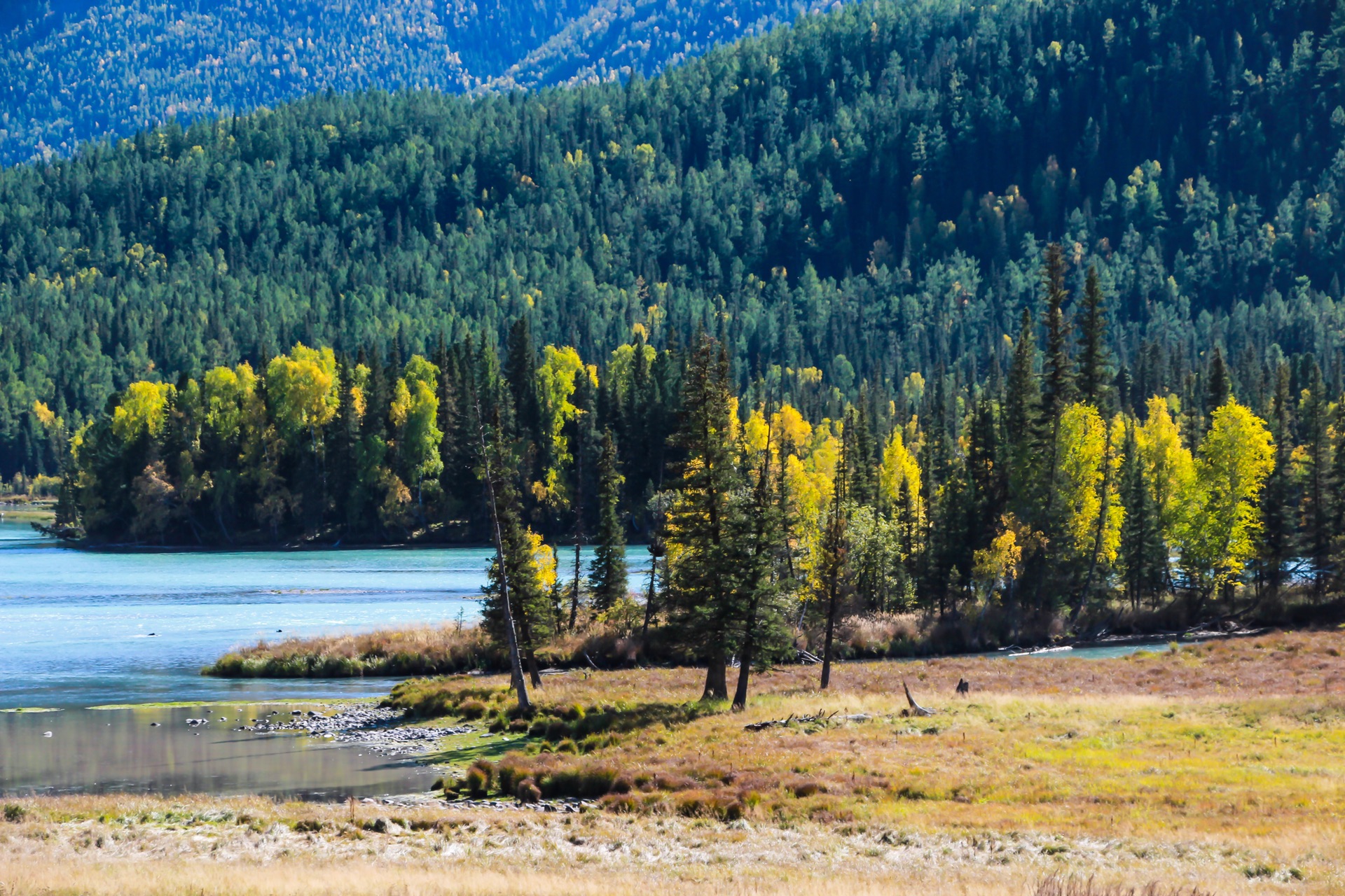 千年沉睡的美人之地，新疆的壮丽画卷